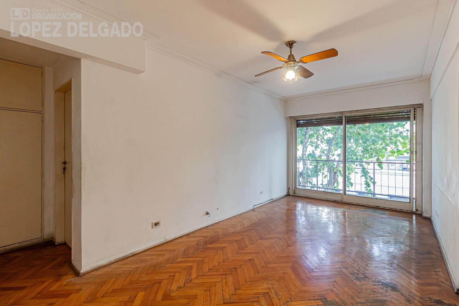 3-bedroom apartment with a wrap-around balcony in Villa Santa Rita. Financing available.