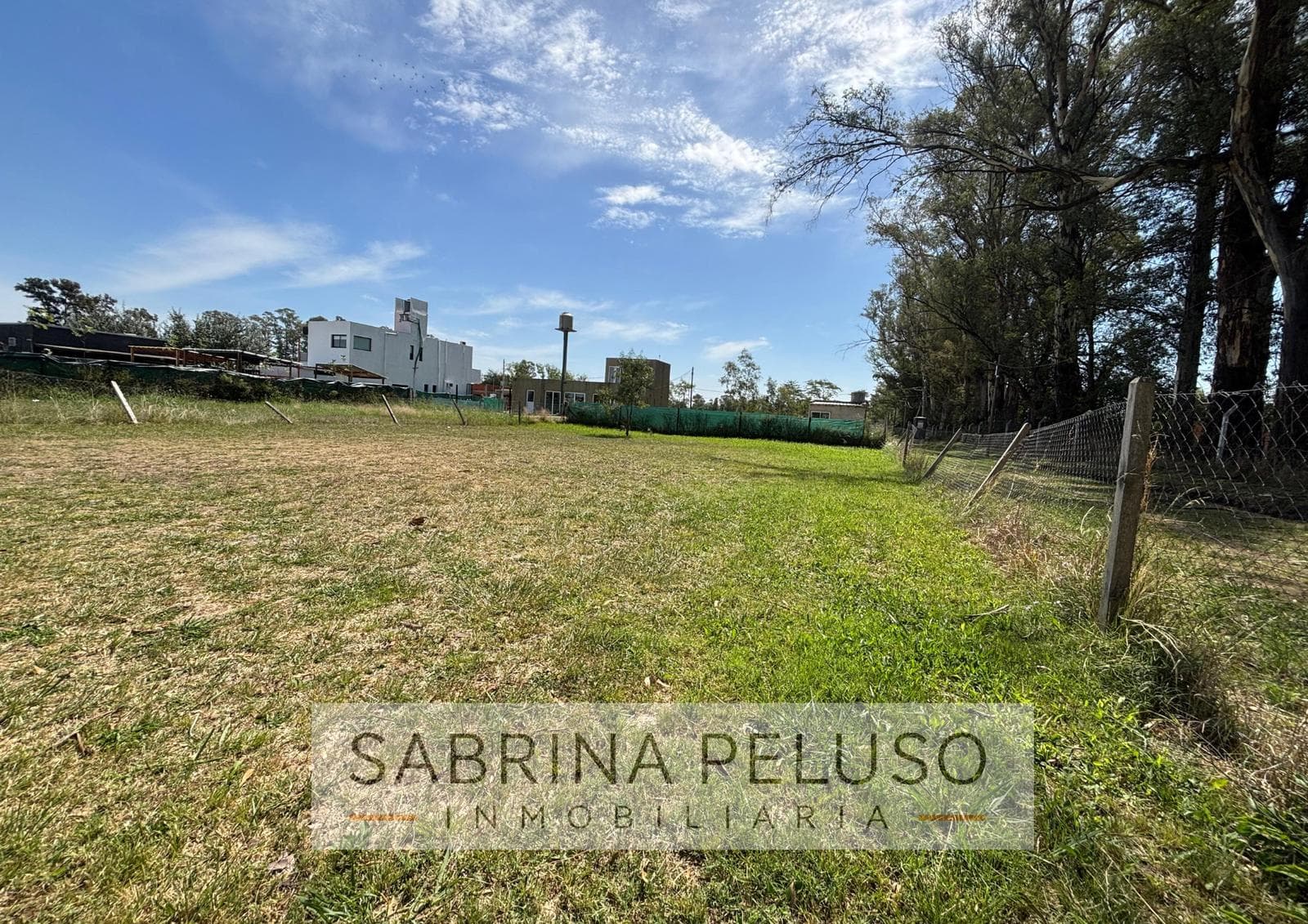 Land for Sale in Altos de Viedma