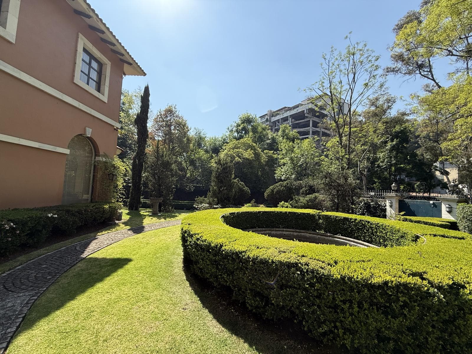 Incredible House for Sale in Bosques de las Lomas
