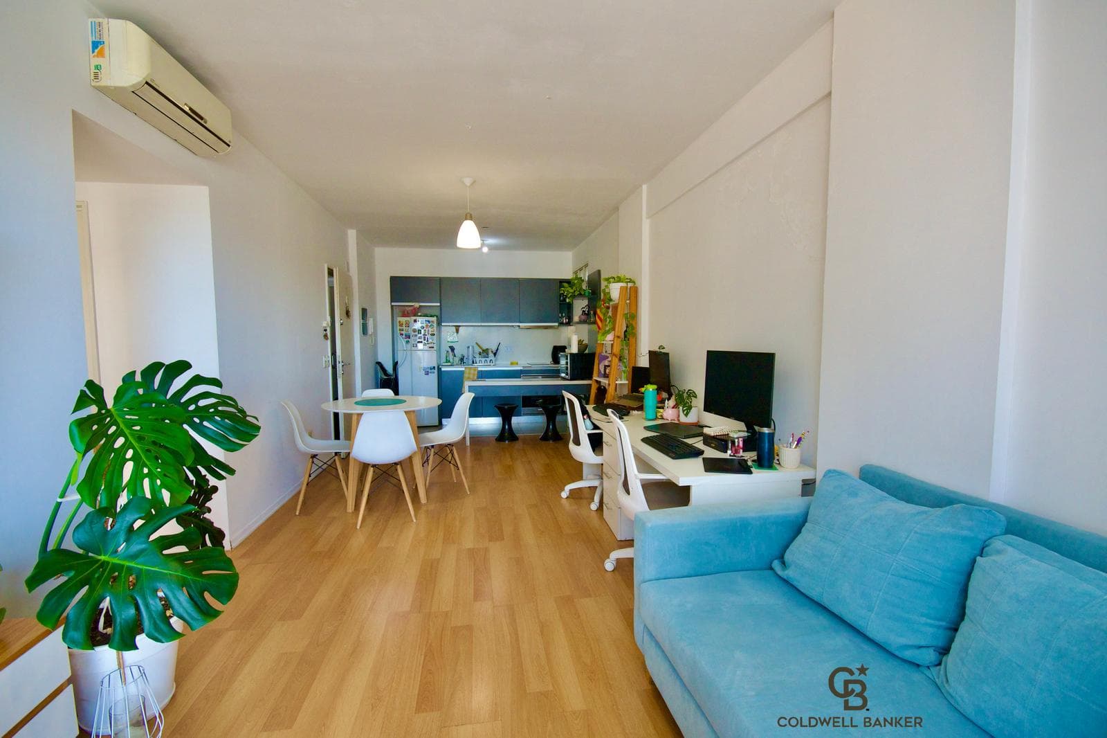 Bright 2-room apartment with amenities