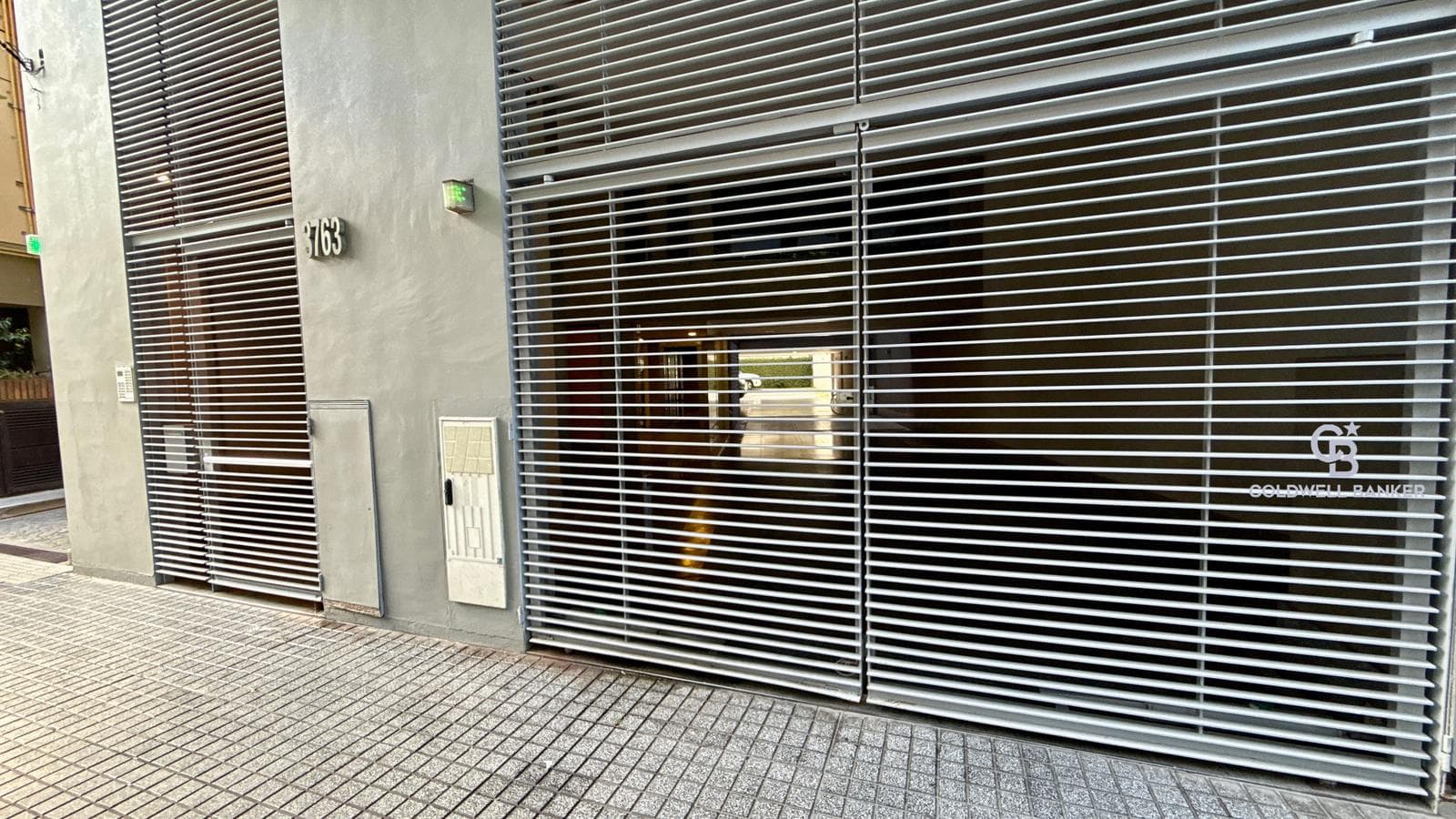 Bright 2-room apartment with amenities