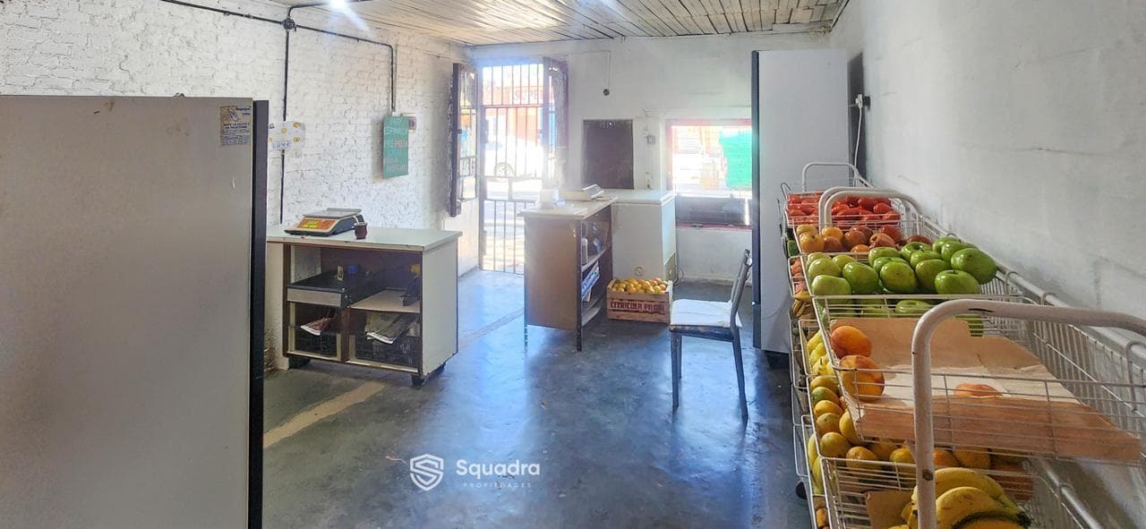 FOR SALE | TRADE - 2-bedroom house with a garage and a commercial space in front - Alberdi, Rosario.