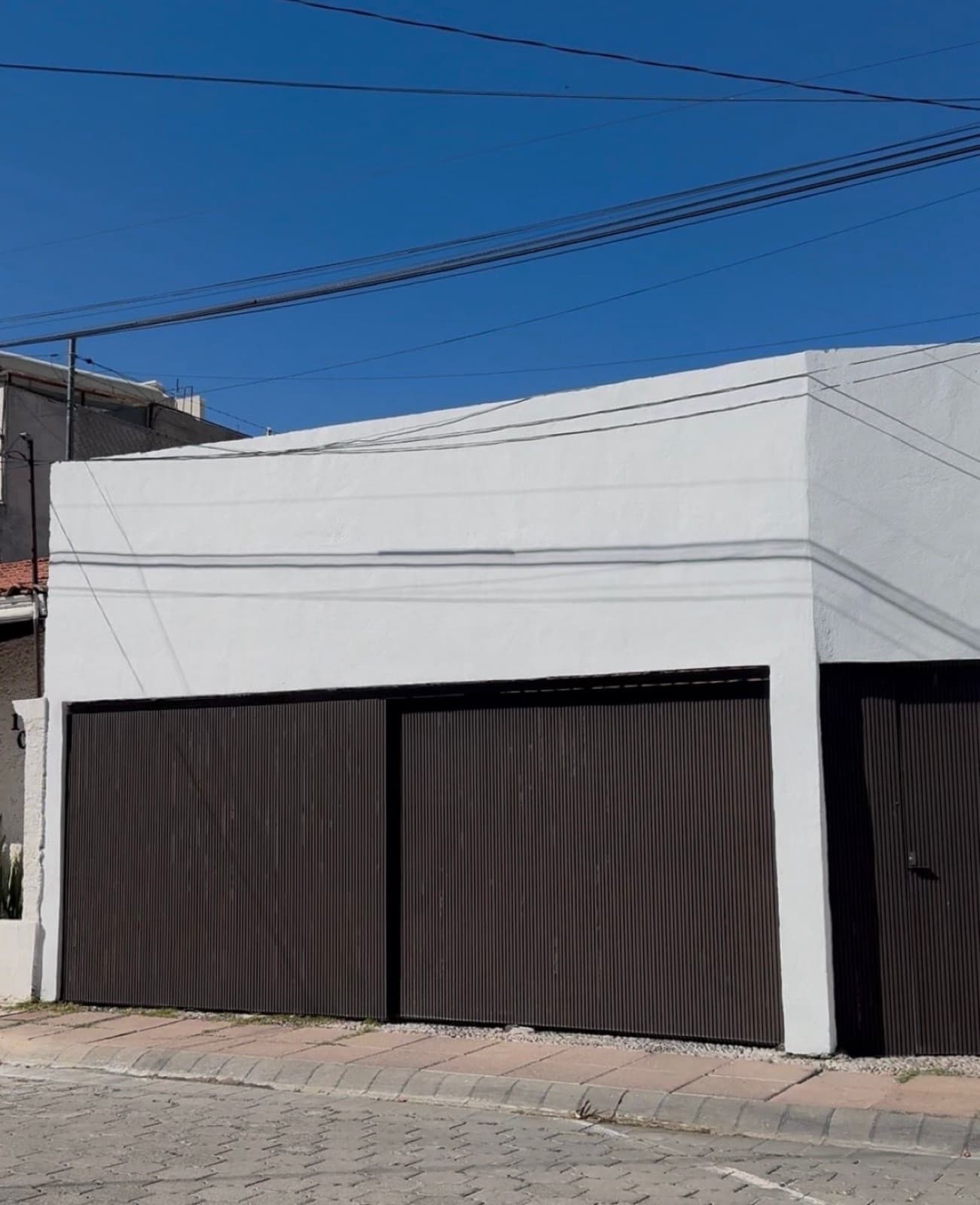 House - Jardines de La Concepción Subdivision