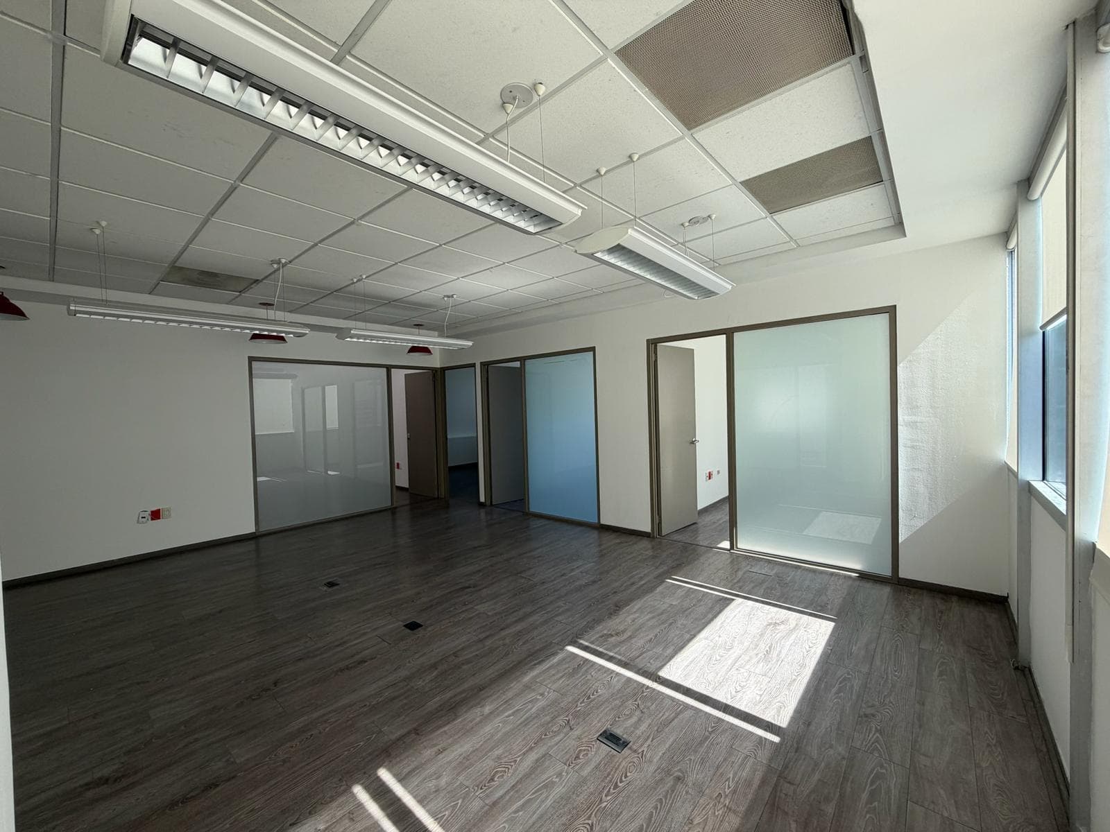 Office at Del Paseo Residencial