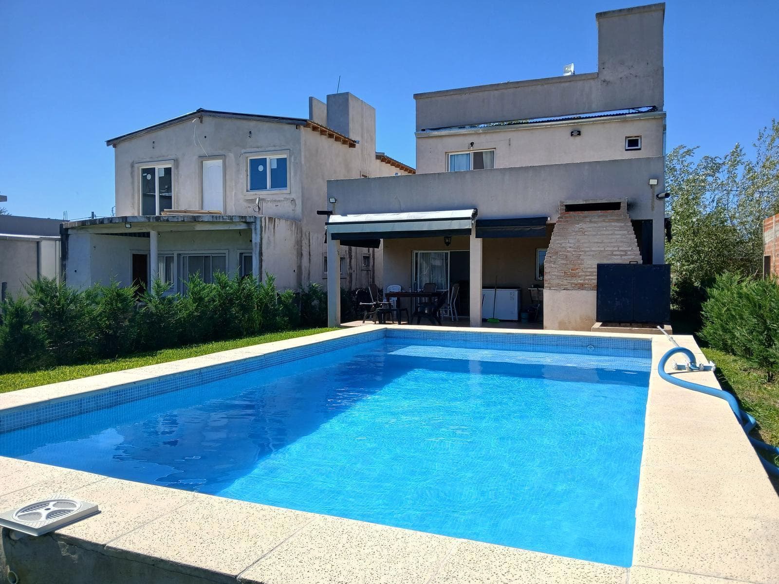 Súper Exclusiva Casa 3 dormitorios en 2 plantas Domselaar Chico VENTA