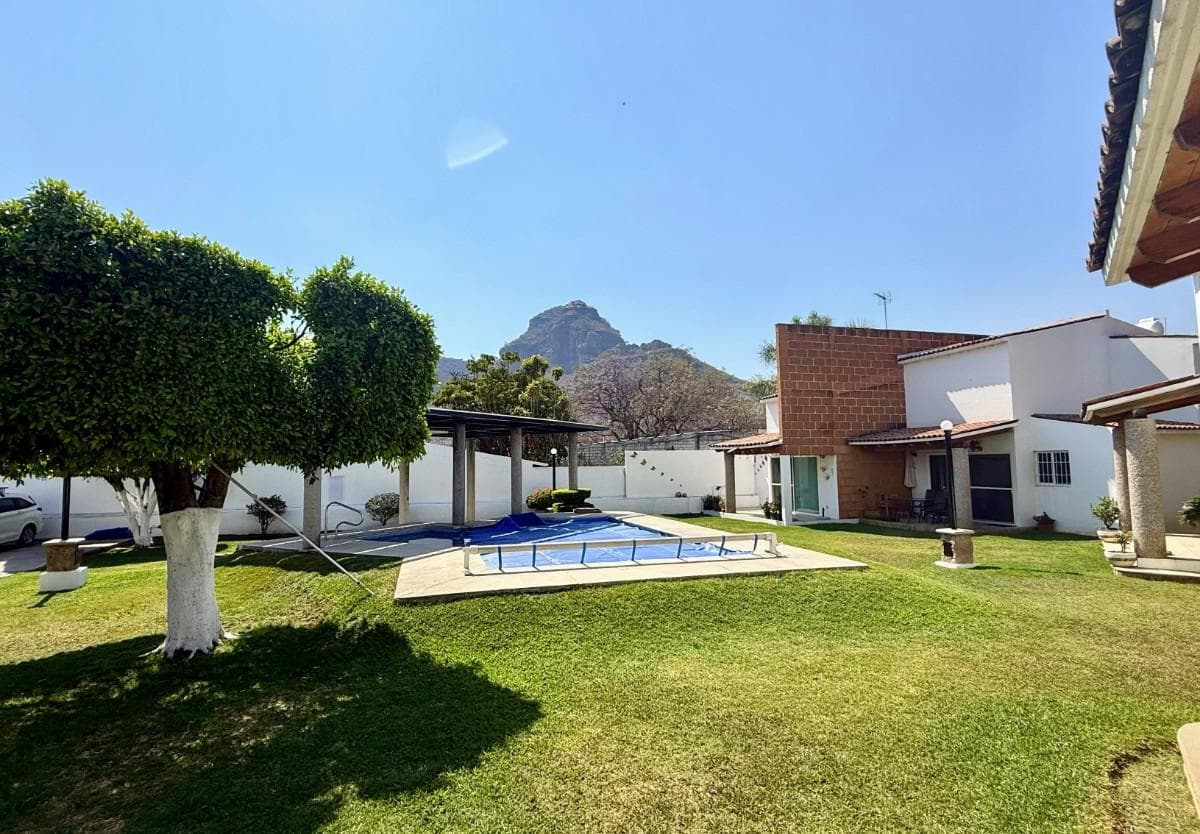House for Sale in Morelos, Tlayacapan