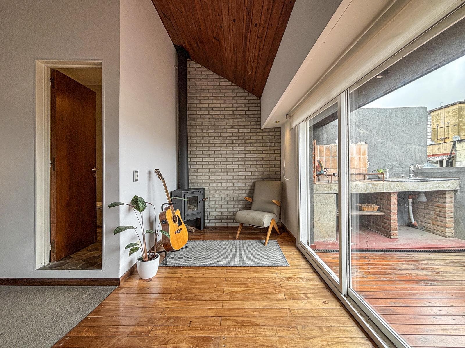 Unique 2-bedroom apartment with a multipurpose room, terrace, and grill
