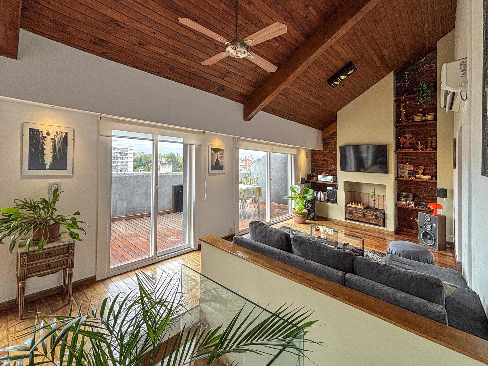 Unique 2-bedroom apartment with a multipurpose room, terrace, and grill
