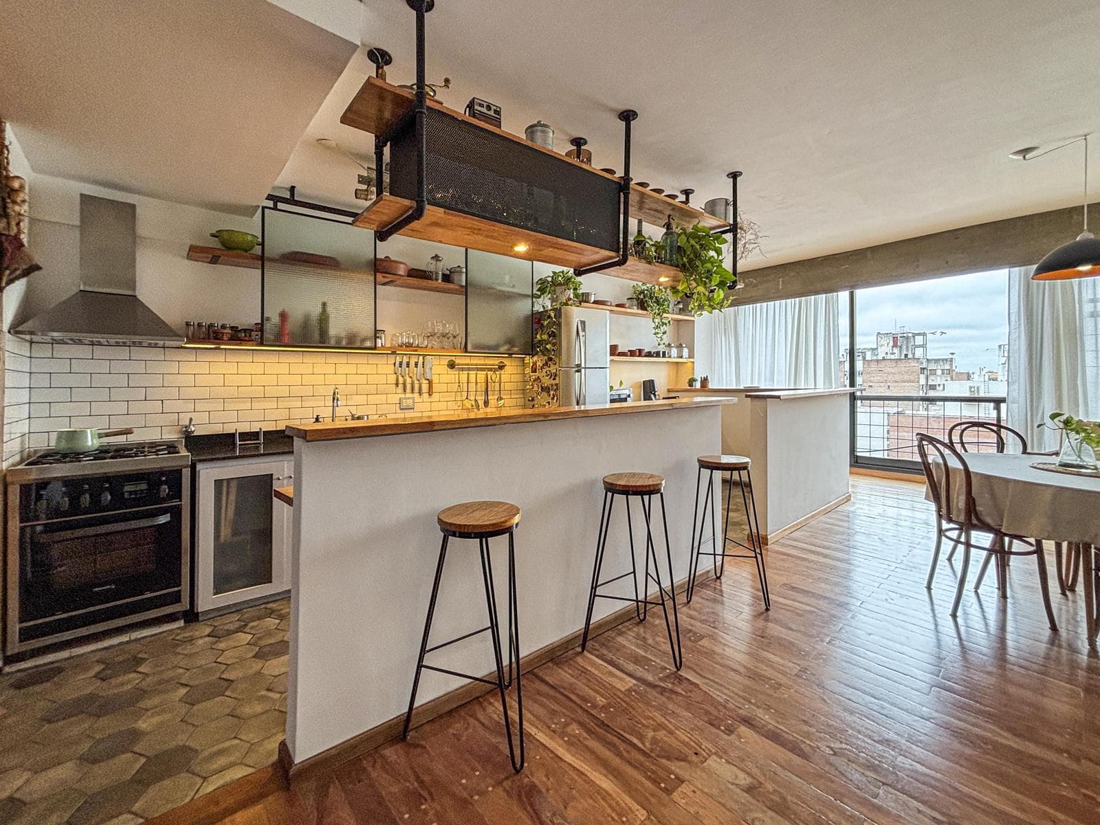 Unique 2-bedroom apartment with a multipurpose room, terrace, and grill