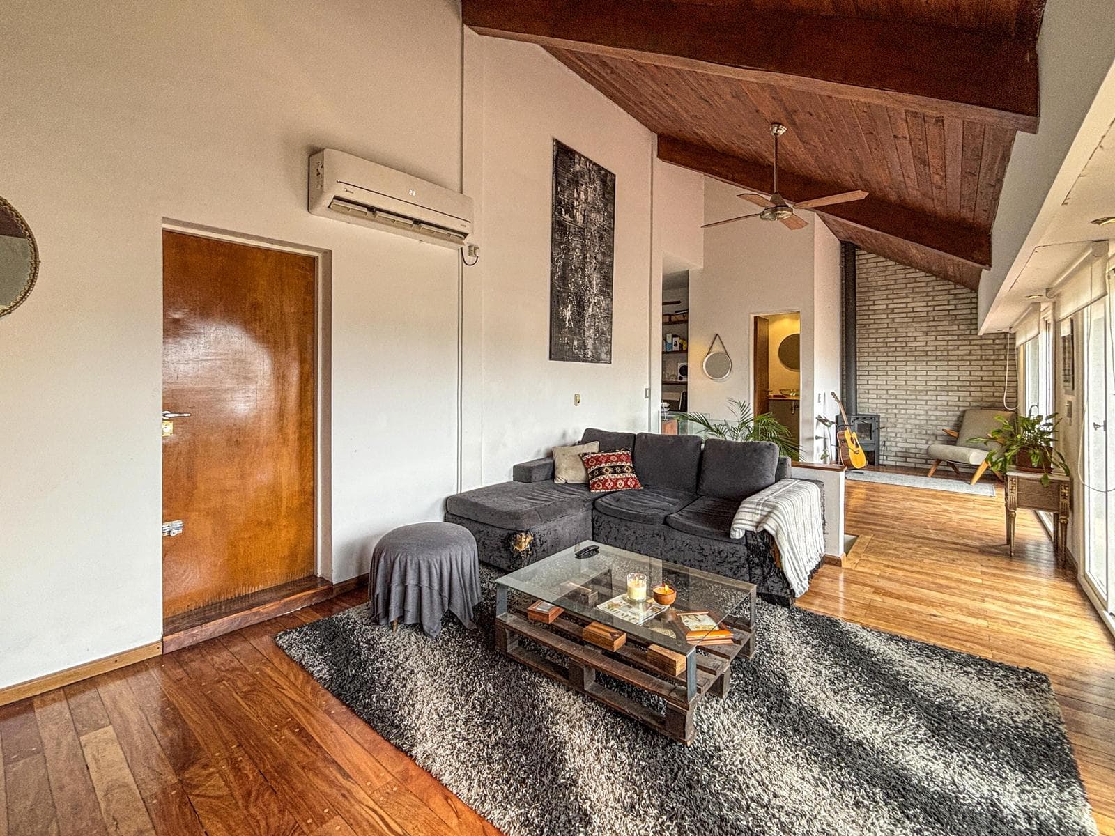Unique 2-bedroom apartment with a multipurpose room, terrace, and grill