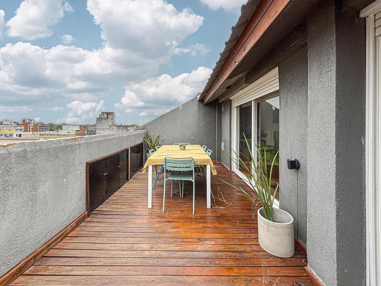 Unique 2-bedroom apartment with a multipurpose room, terrace, and grill