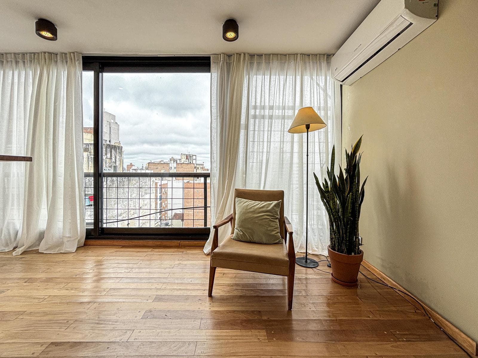 Unique 2-bedroom apartment with a multipurpose room, terrace, and grill
