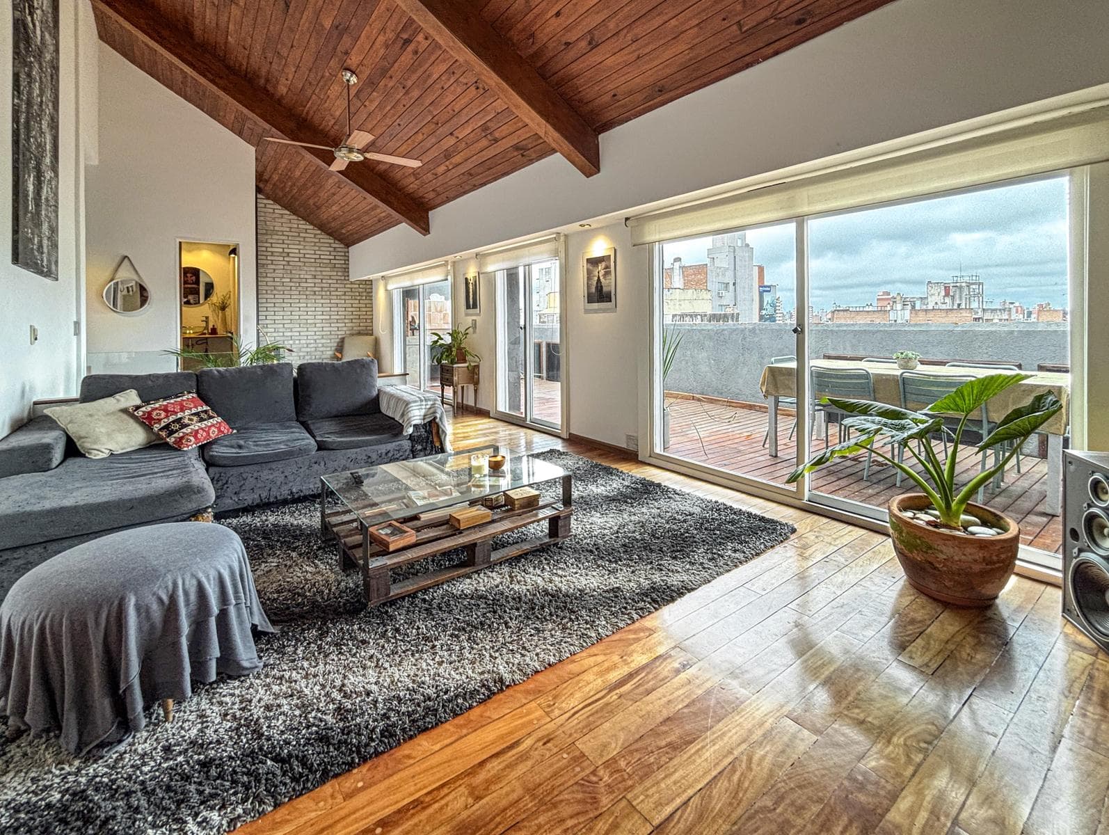 Unique 2-bedroom apartment with a multipurpose room, terrace, and grill