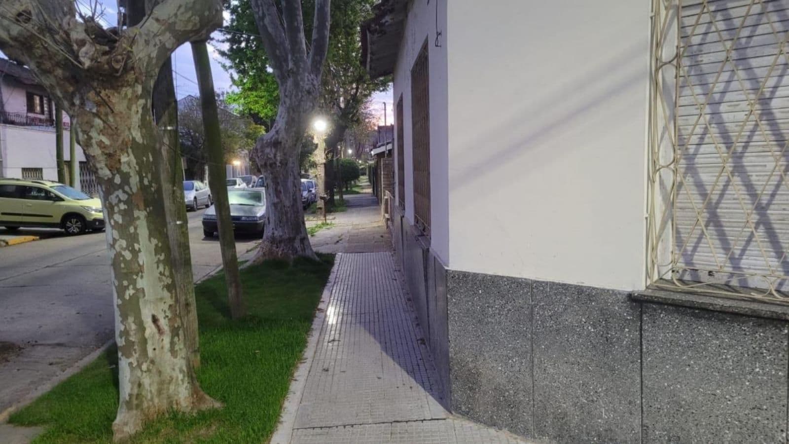 COMMERCIAL PROPERTY IN MARTINEZ