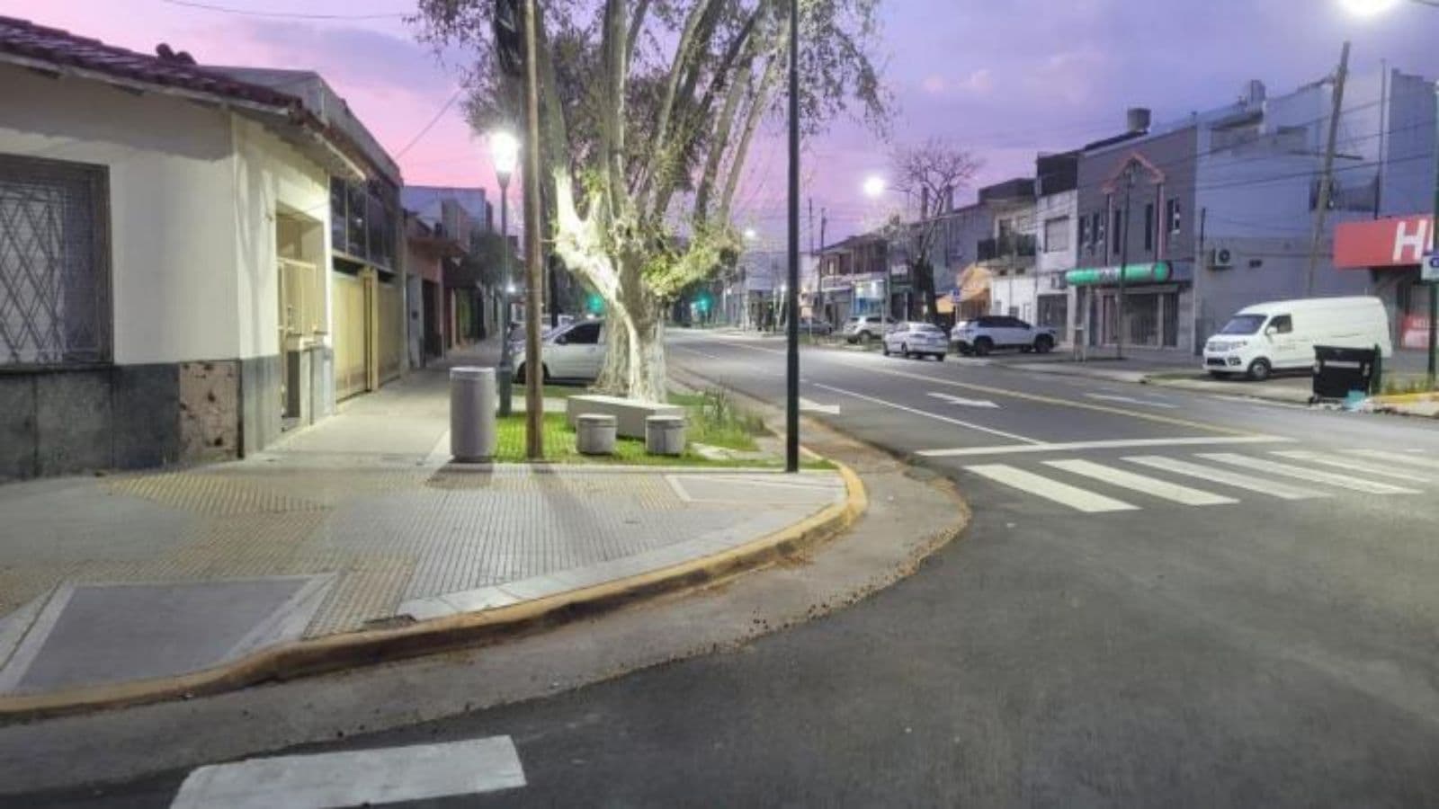 COMMERCIAL PROPERTY IN MARTINEZ