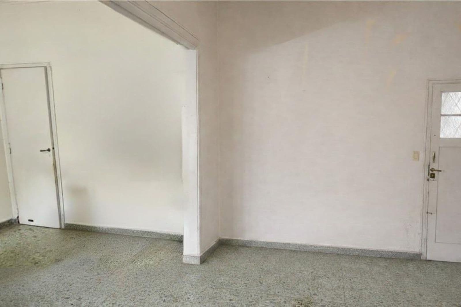 COMMERCIAL PROPERTY IN MARTINEZ