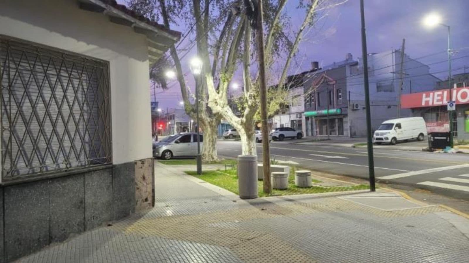 COMMERCIAL PROPERTY IN MARTINEZ