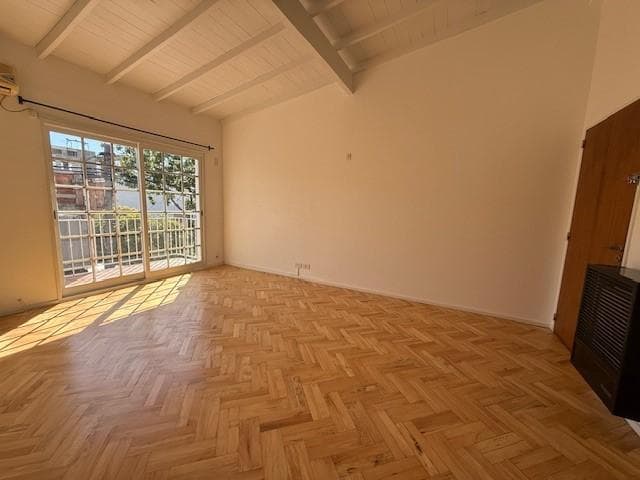 2-bedroom apartment with a garage at the front in San Isidro