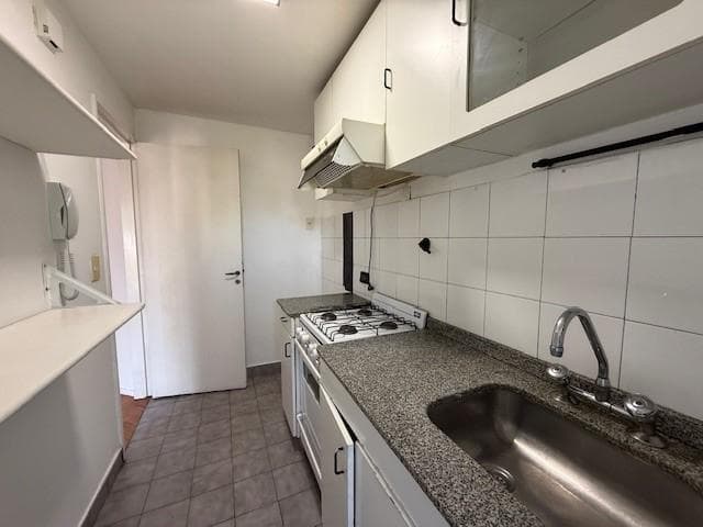 2-bedroom apartment with a garage at the front in San Isidro