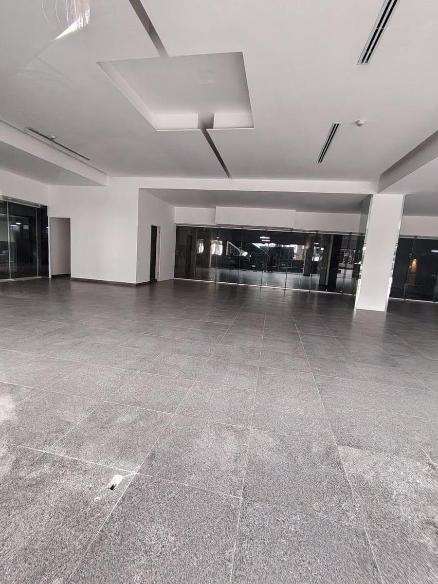 COMMERCIAL SPACE FOR RENT IN CUMBRES