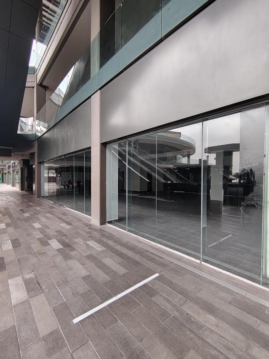 COMMERCIAL SPACE FOR RENT IN CUMBRES