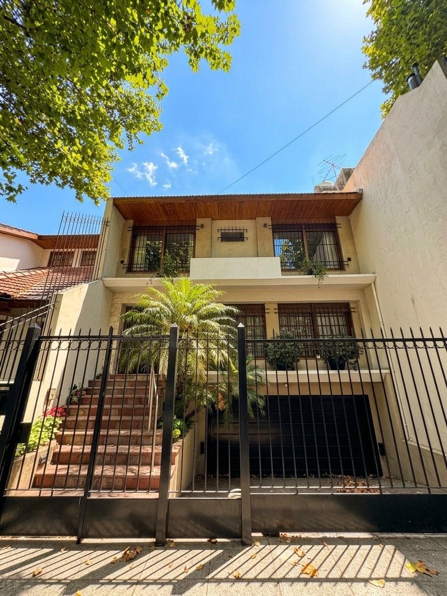5-room house with a double garage and garden, for sale in Villa Devoto