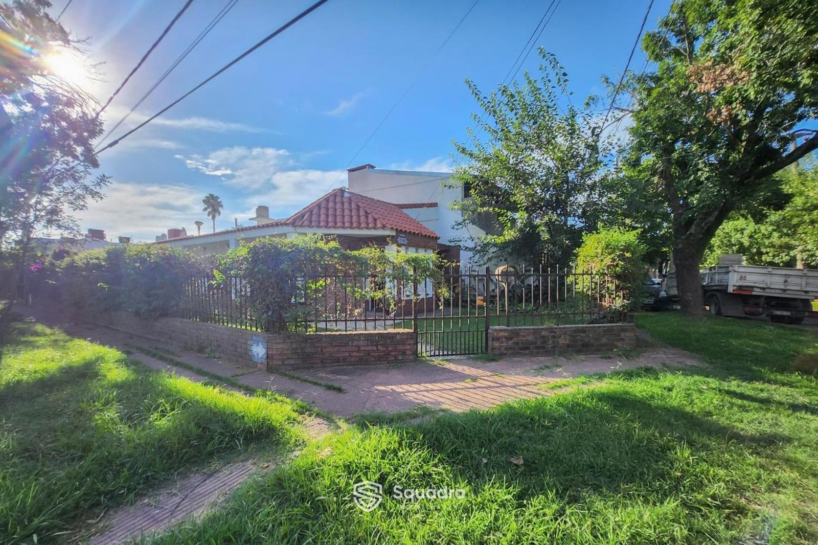 FOR SALE | TRADE - 2-bedroom house with garage - Lomas de Alberdi, Rosario. QUALIFIES FOR A MORTGAGE.