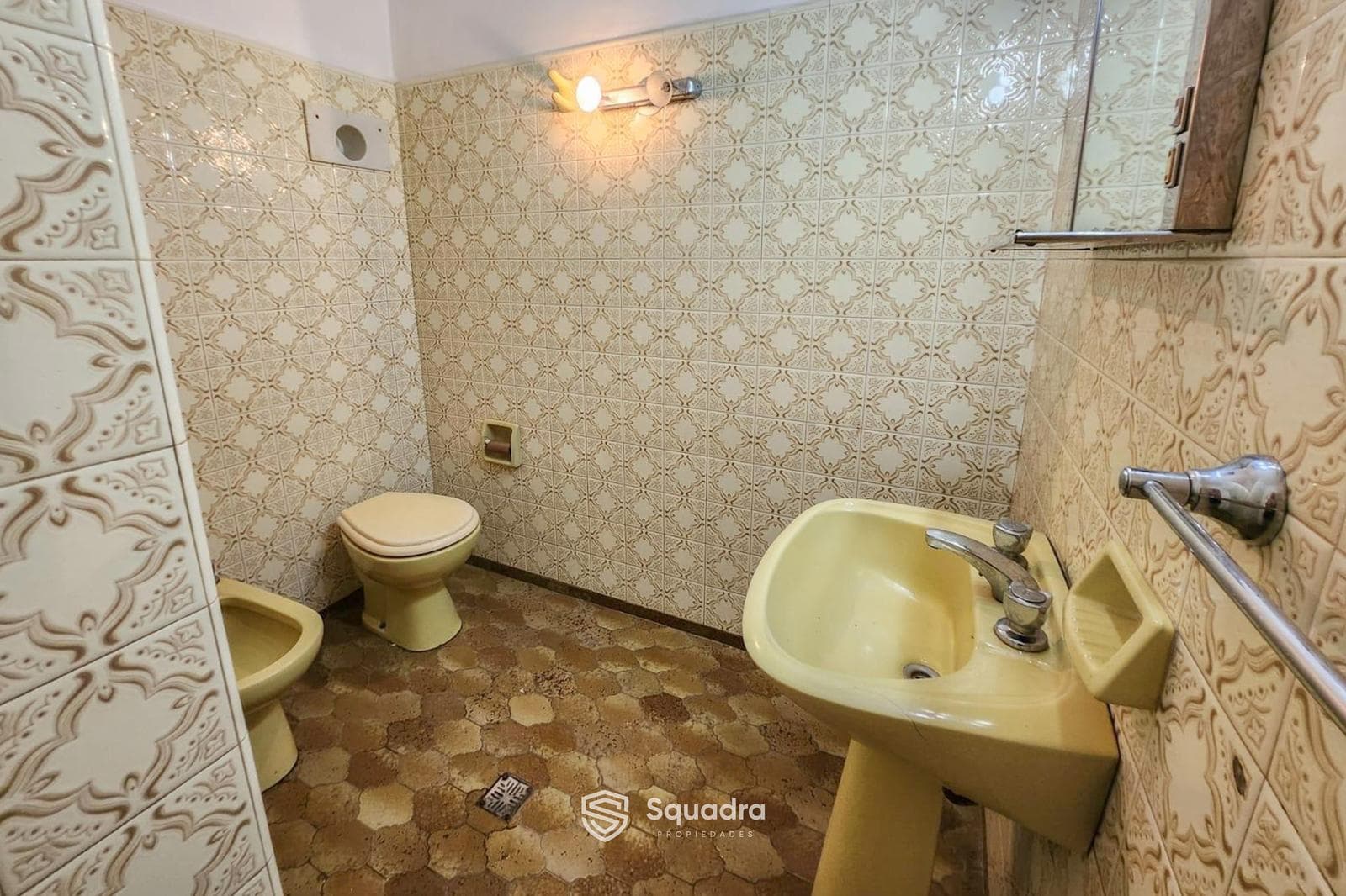 FOR SALE | TRADE - 2-bedroom house with garage - Lomas de Alberdi, Rosario. QUALIFIES FOR A MORTGAGE.