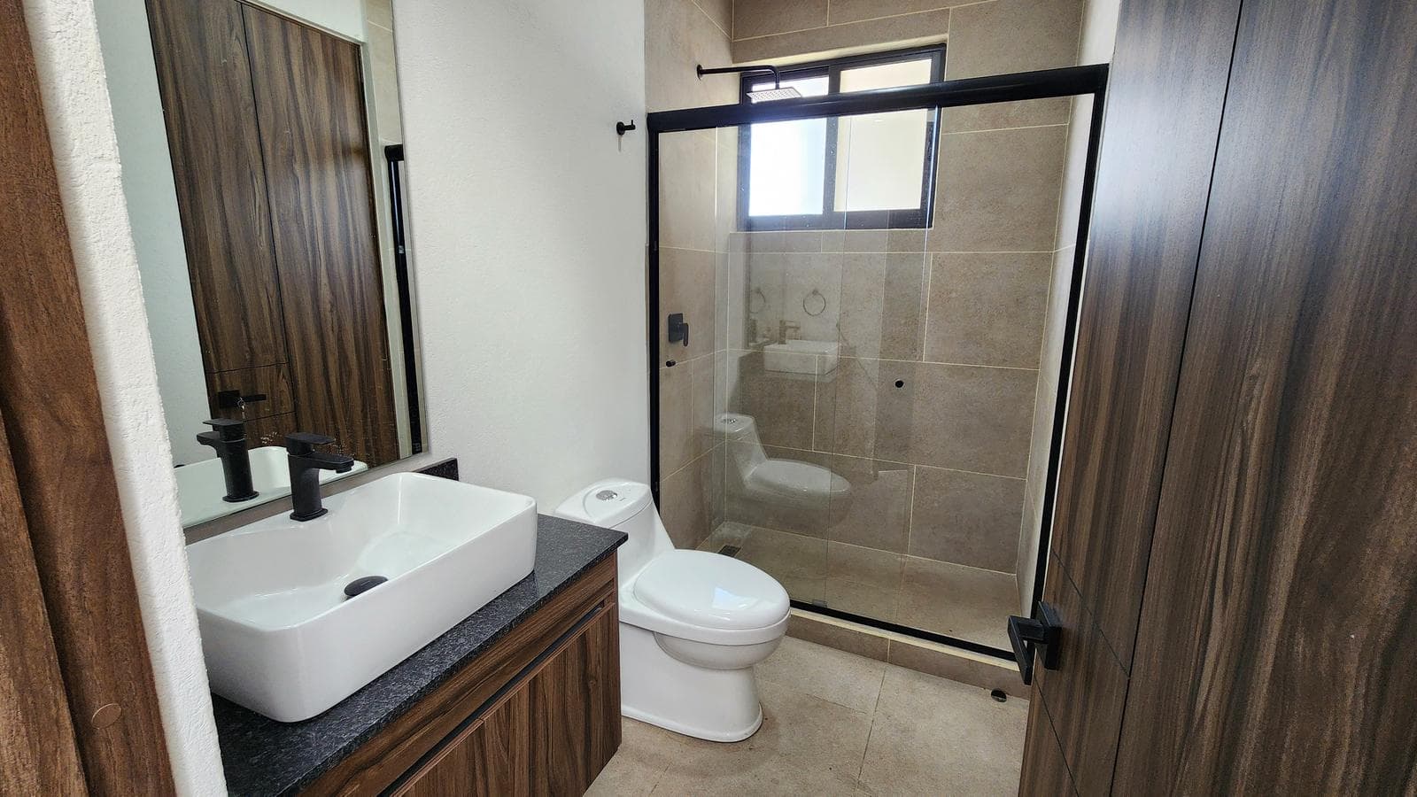 Casa en Venta en Fraccionamiento privado con áreas verdes, recámara en planta baja