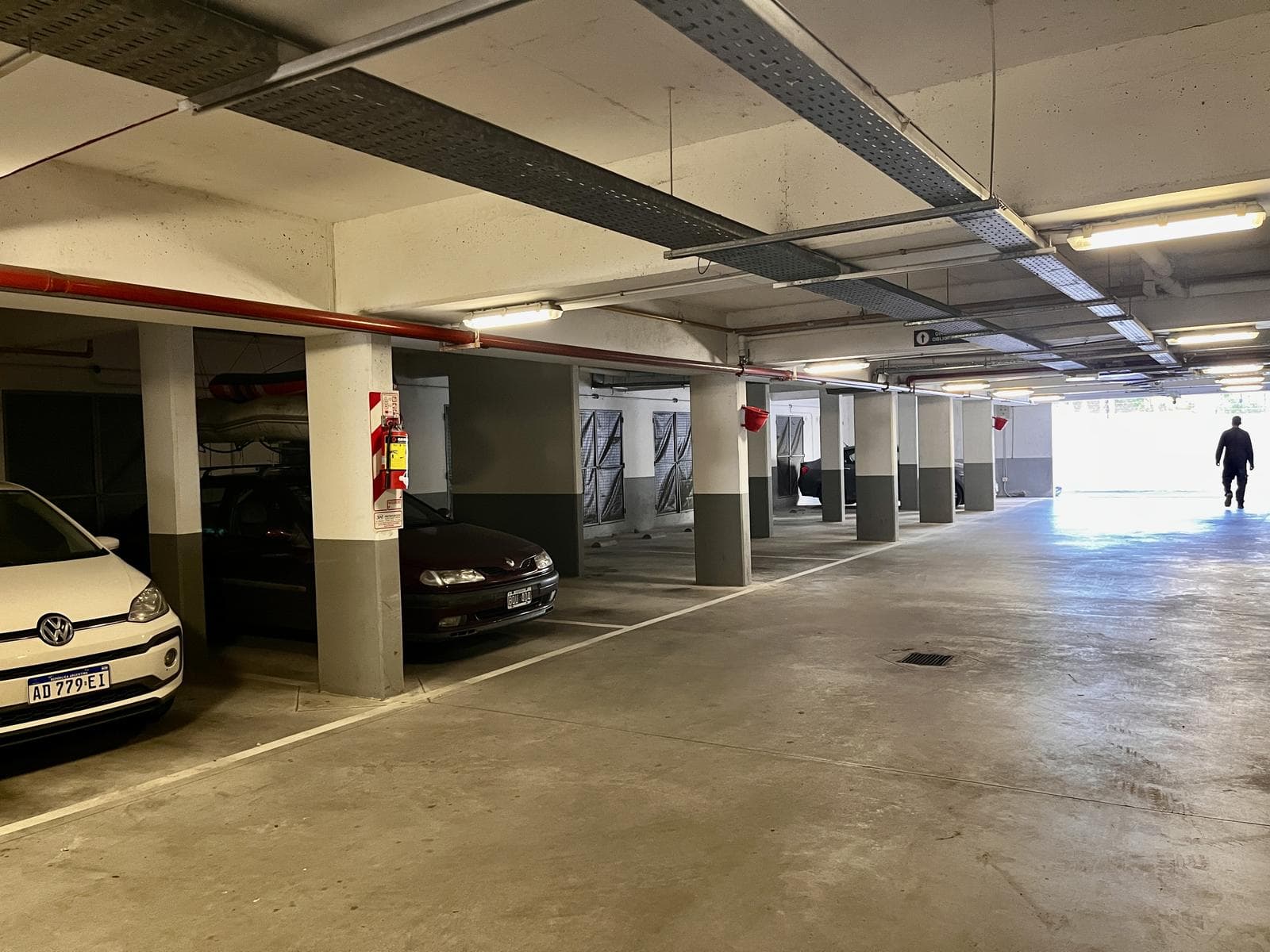 Ideal Investment Apartment - El Palmar - covered parking - pool - storage room and green views