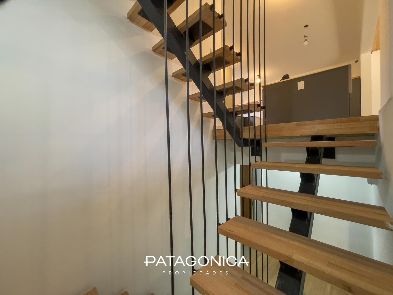 Brand-New Premium 6-Room Apartment with 1 Master Bedroom and a Lake View in Bahía Manzano, Villa La Angostura