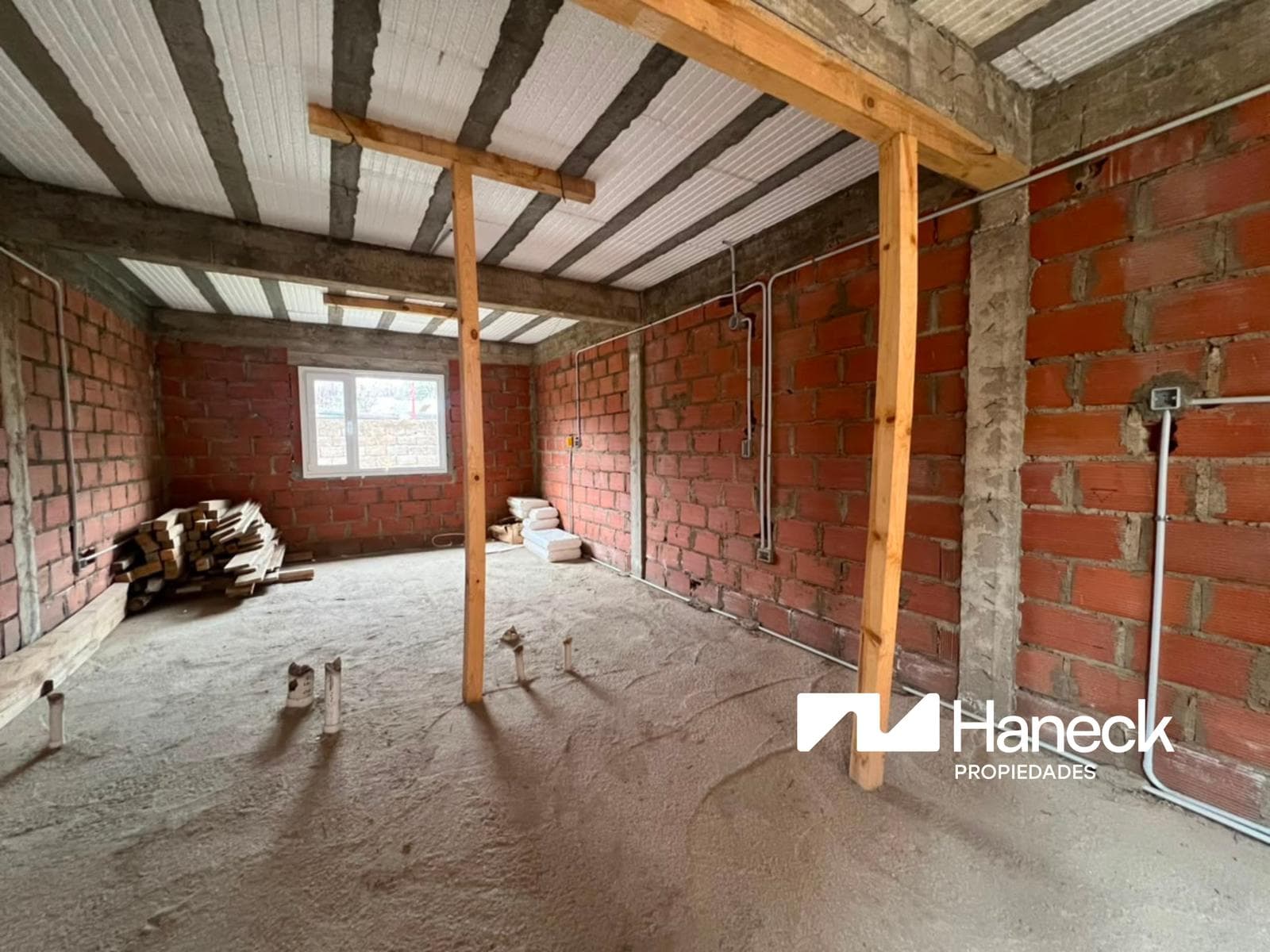 FOR SALE: 2-room apartment, ground floor, Bariloche