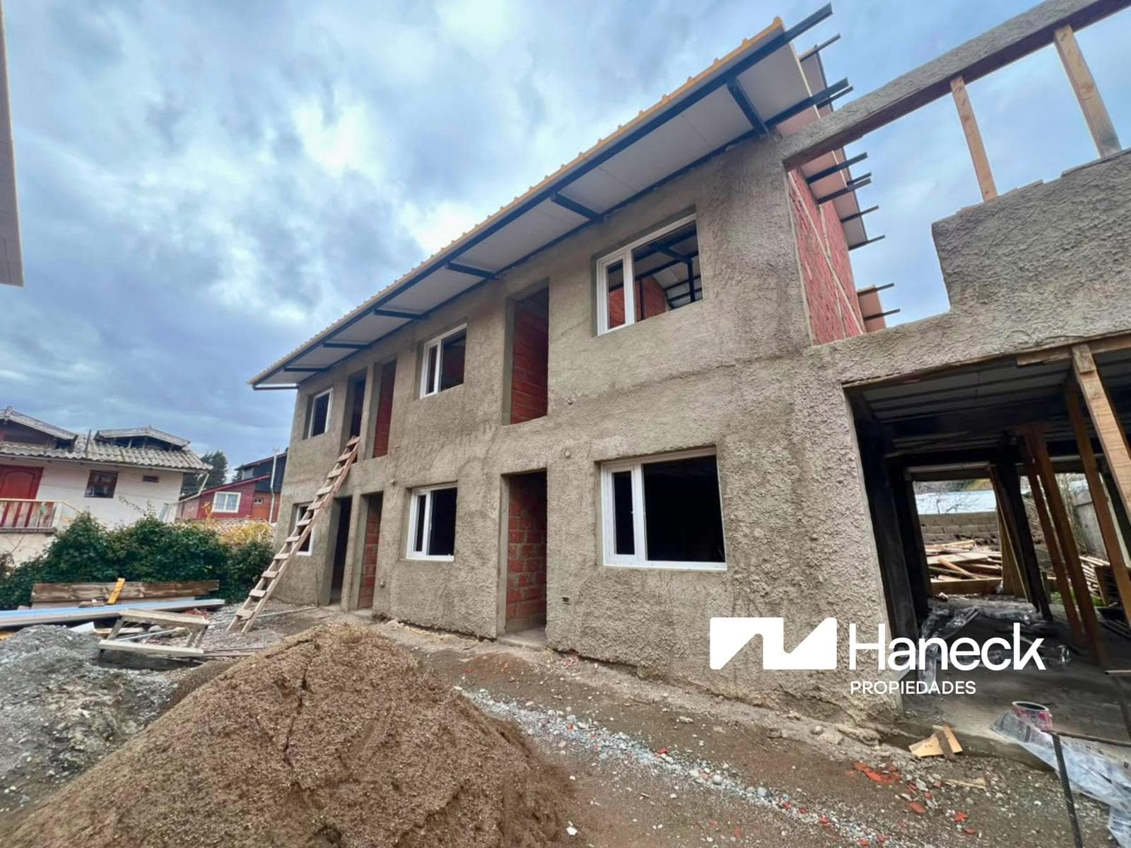 FOR SALE: 2-room apartment, ground floor, Bariloche
