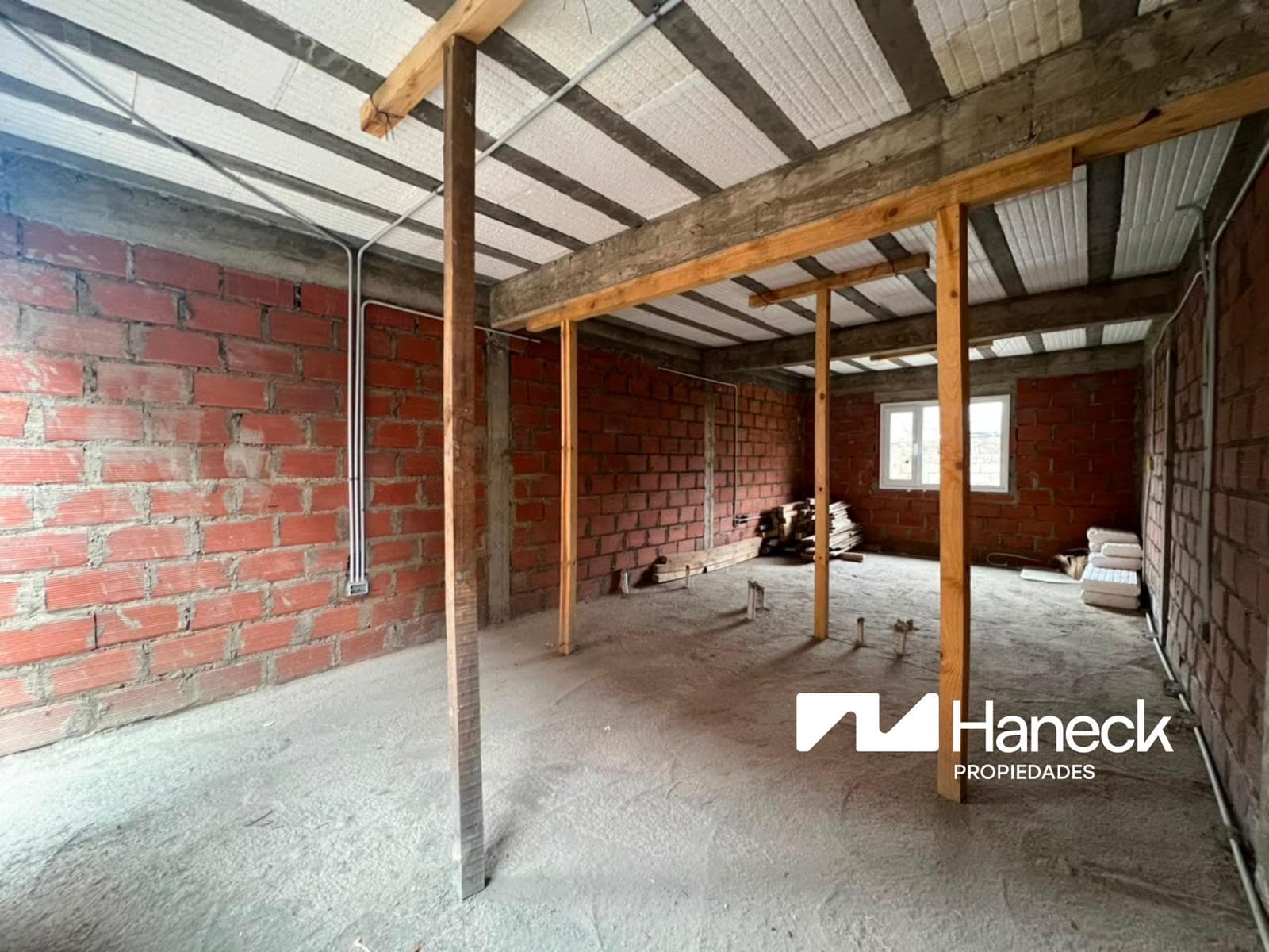 FOR SALE: 2-room apartment, ground floor, Bariloche