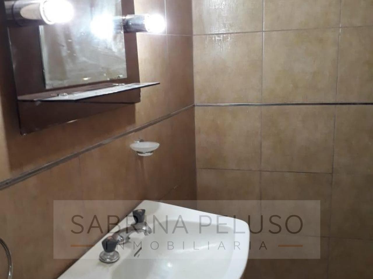 House with 2 Apartments for Sale in Moreno—Ideal Investment