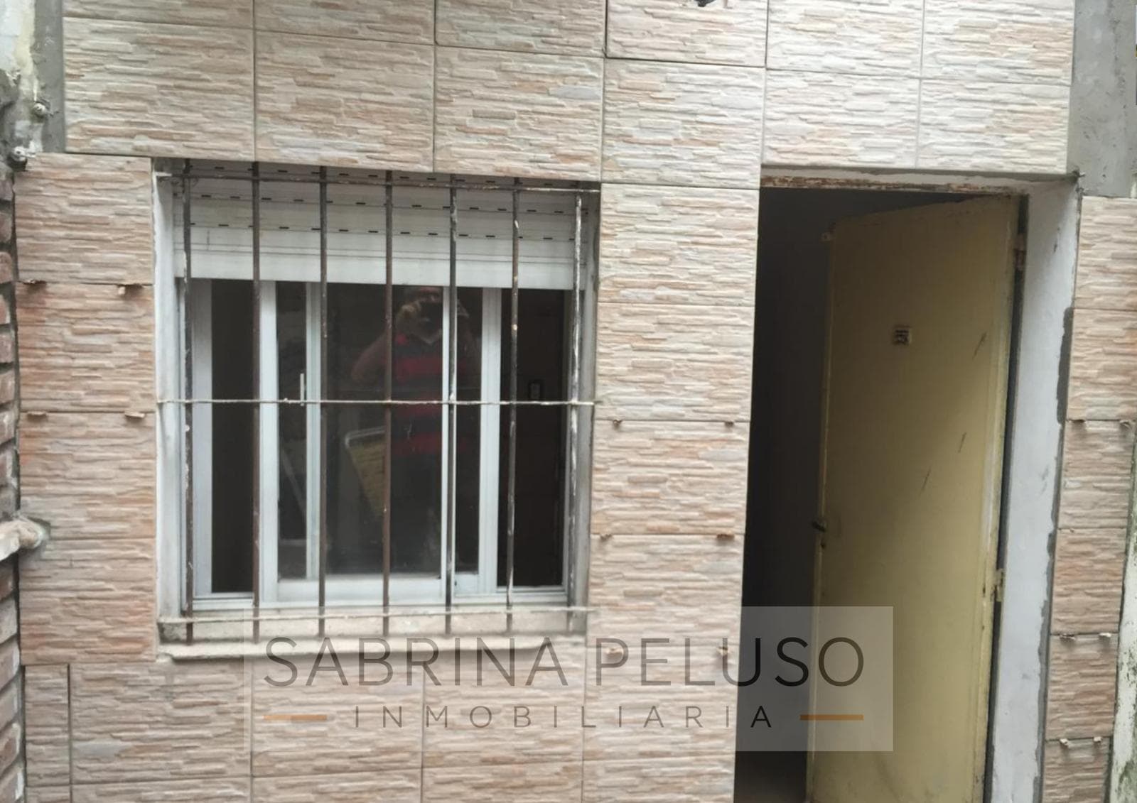 House with 2 Apartments for Sale in Moreno—Ideal Investment