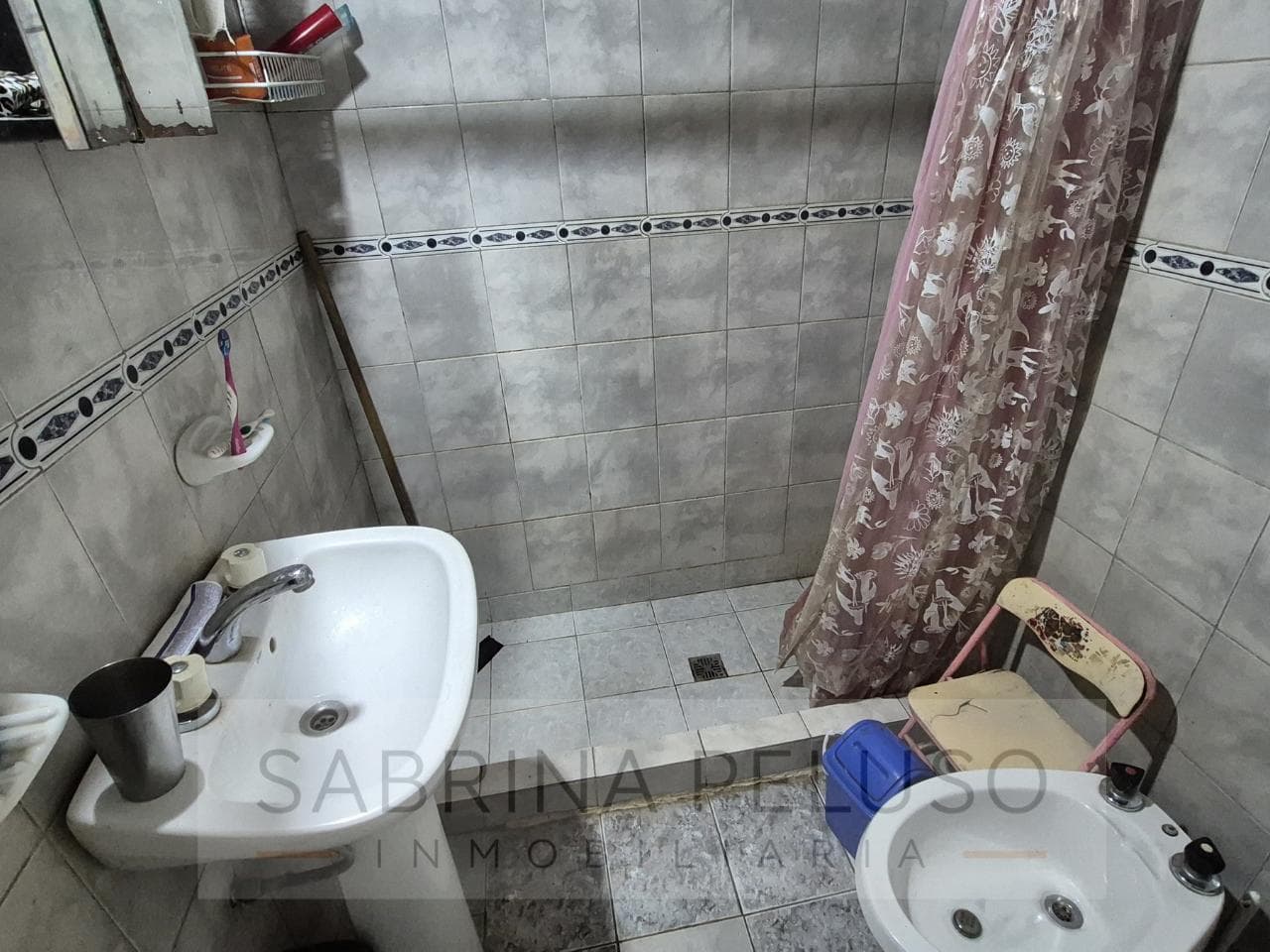 House with 2 Apartments for Sale in Moreno—Ideal Investment