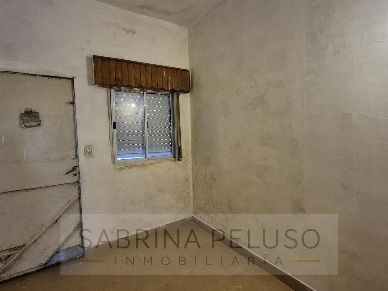 House with 2 Apartments for Sale in Moreno—Ideal Investment
