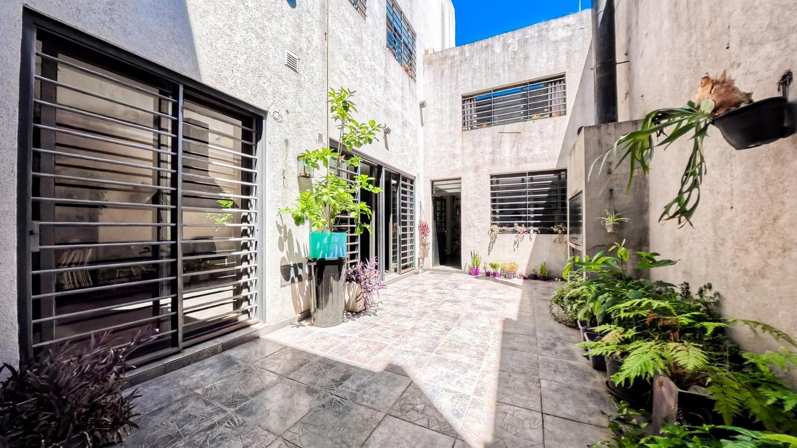 House for Sale in Saavedra