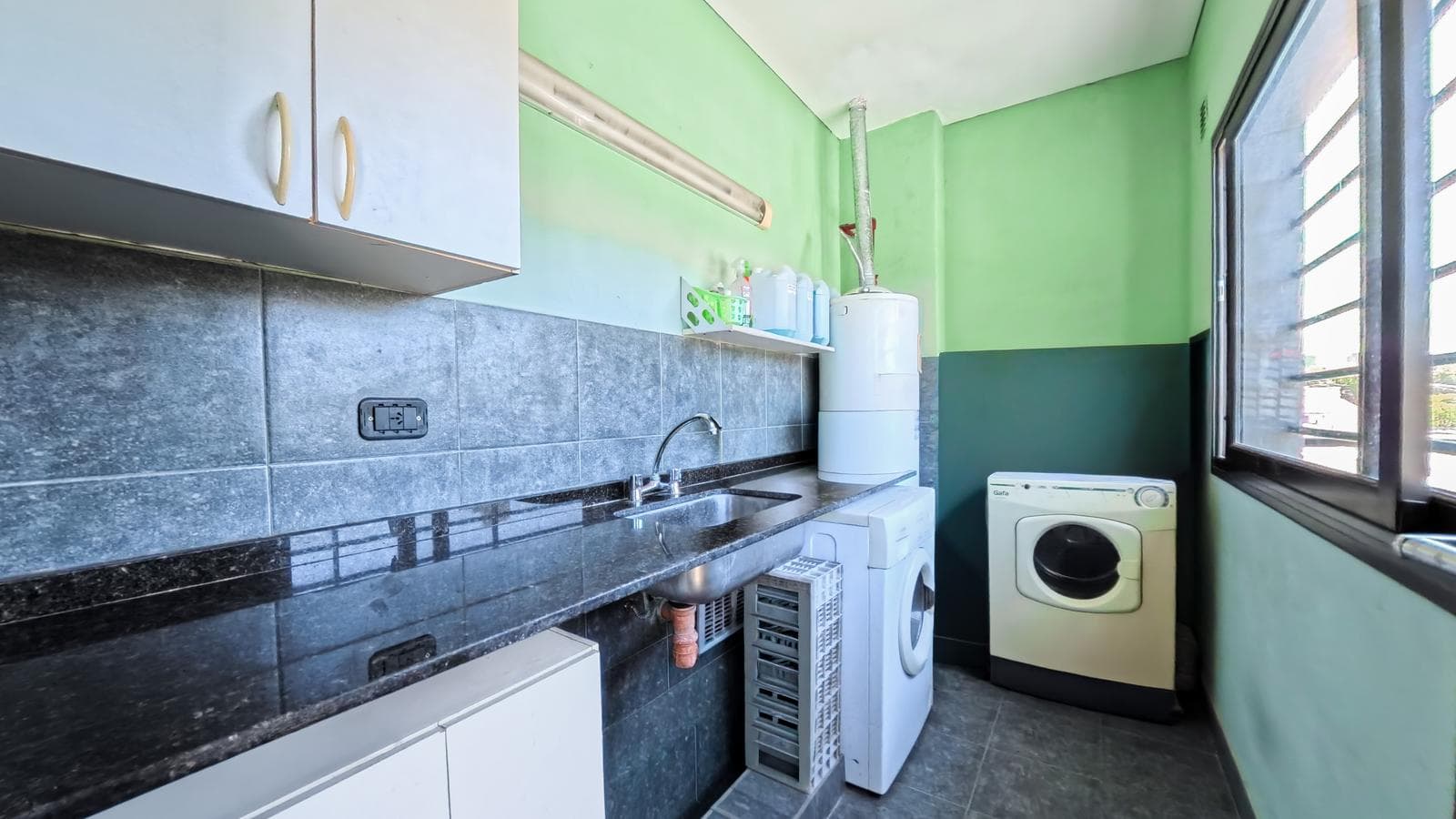 House for Sale in Saavedra