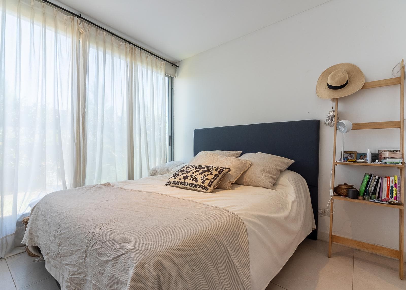 2-Bedroom Apartment for Sale on the Ground Floor with Garden and Grill; 2 Parking Spaces (Currently Rented) in Las Piedras – Nordelta