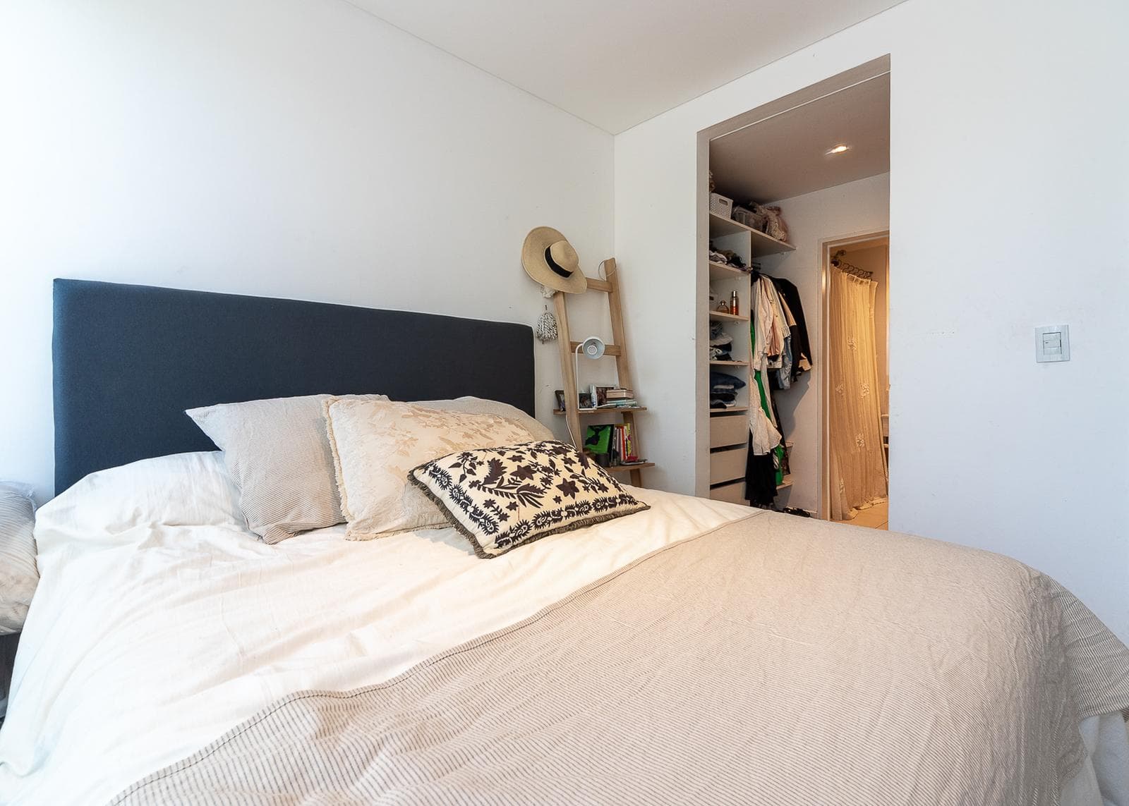 2-Bedroom Apartment for Sale on the Ground Floor with Garden and Grill; 2 Parking Spaces (Currently Rented) in Las Piedras – Nordelta