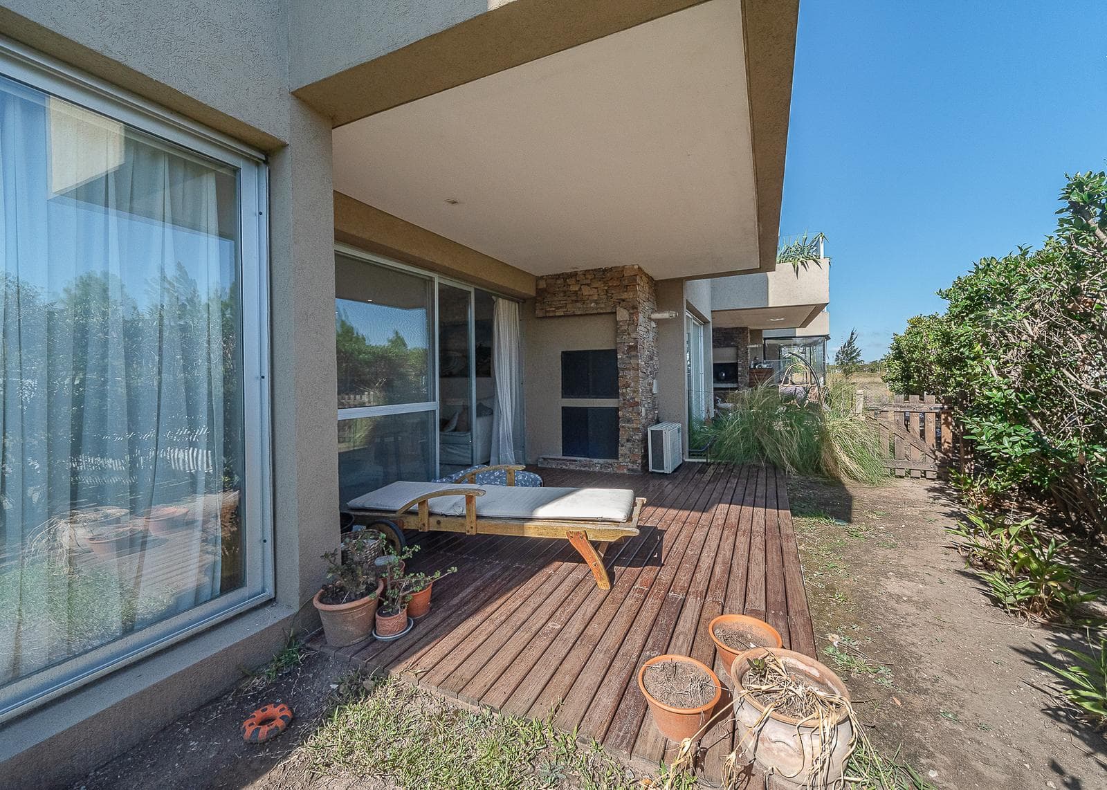 2-Bedroom Apartment for Sale on the Ground Floor with Garden and Grill; 2 Parking Spaces (Currently Rented) in Las Piedras – Nordelta