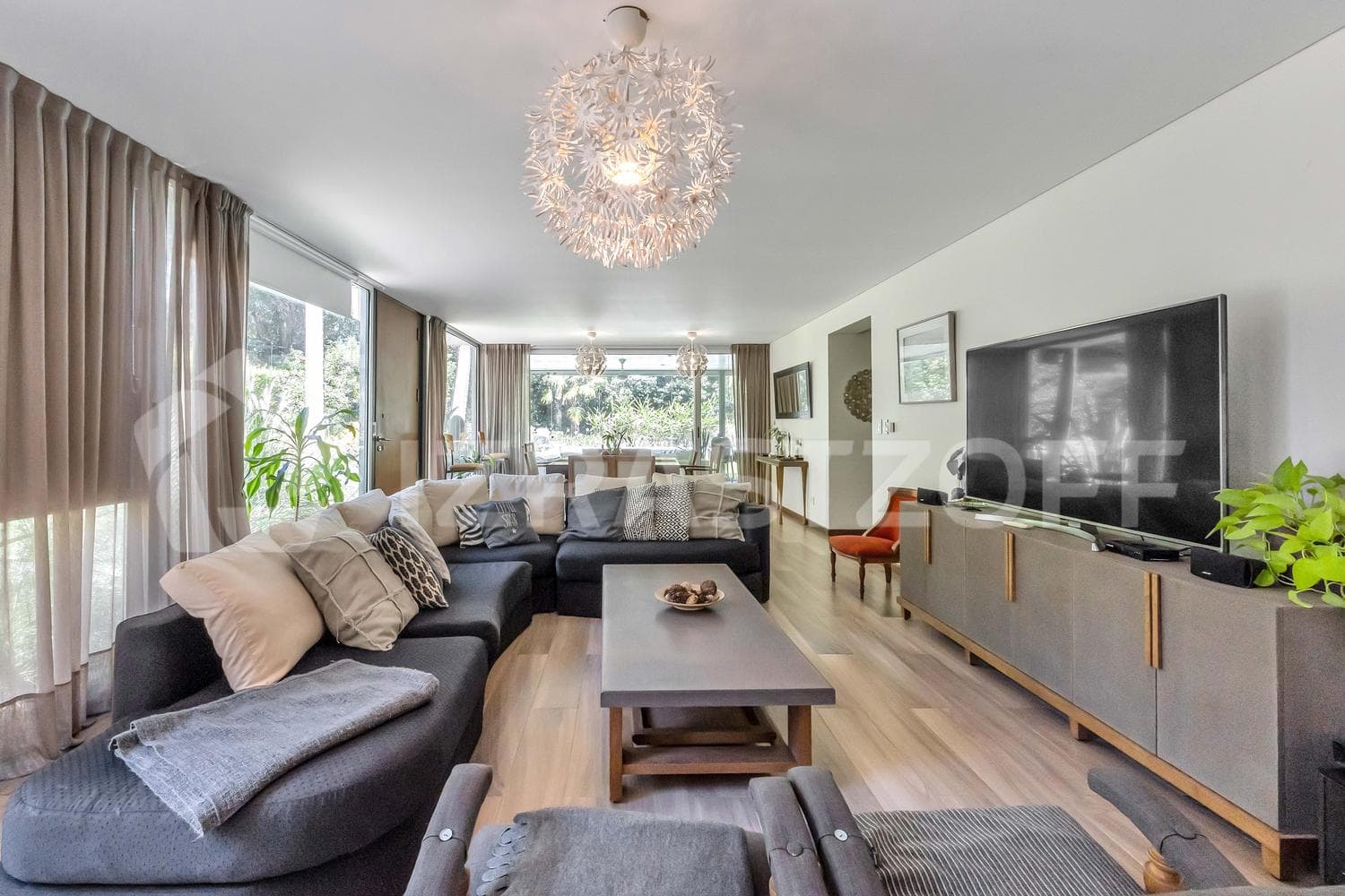 House for Sale in Highland Park, 4 Rooms
