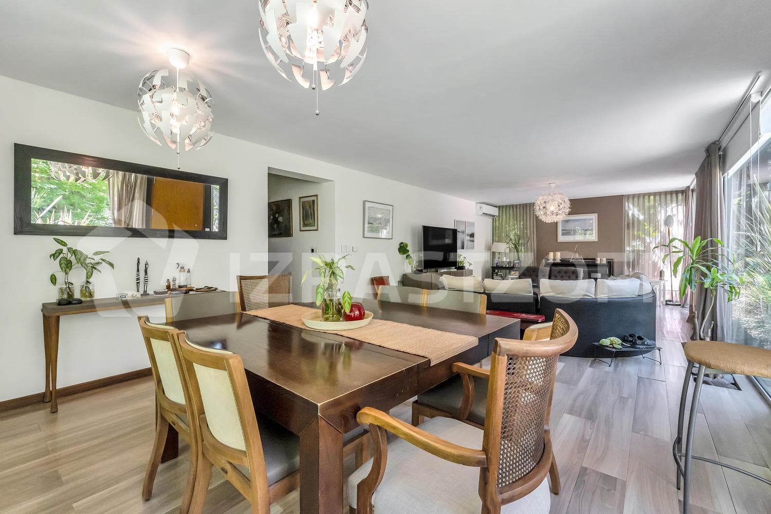 House for Sale in Highland Park, 4 Rooms
