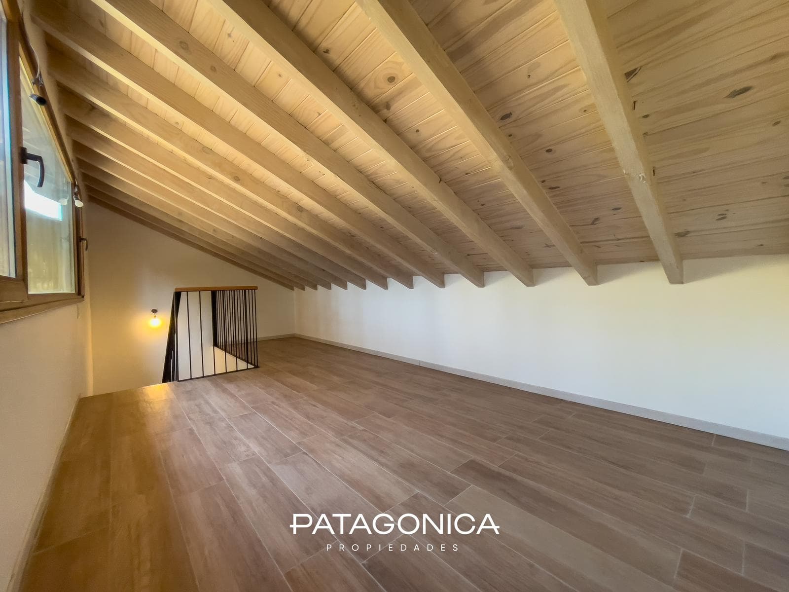 Brand-New Premium 6-Room Apartment with 3 Bedrooms and a Lake View in Bahía Manzano, Villa La Angostura
