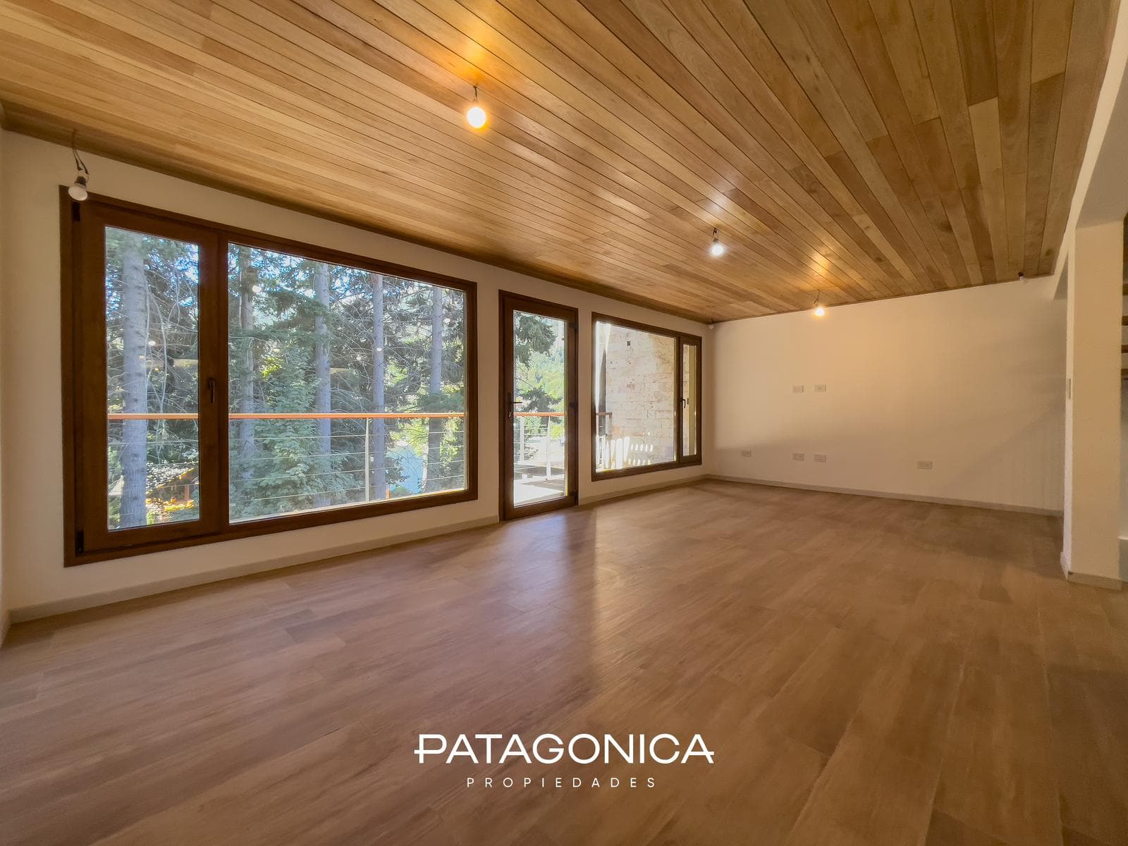 Brand-New Premium 6-Room Apartment with 3 Bedrooms and a Lake View in Bahía Manzano, Villa La Angostura