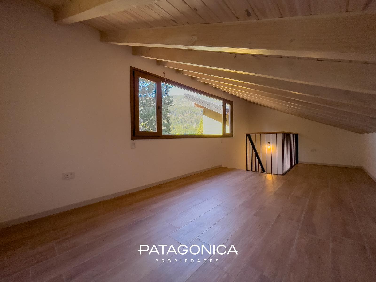Brand-New Premium 6-Room Apartment with 3 Bedrooms and a Lake View in Bahía Manzano, Villa La Angostura