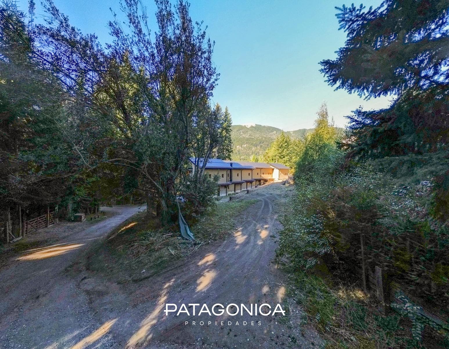 Brand-New Premium 6-Room Apartment with 3 Bedrooms and a Lake View in Bahía Manzano, Villa La Angostura
