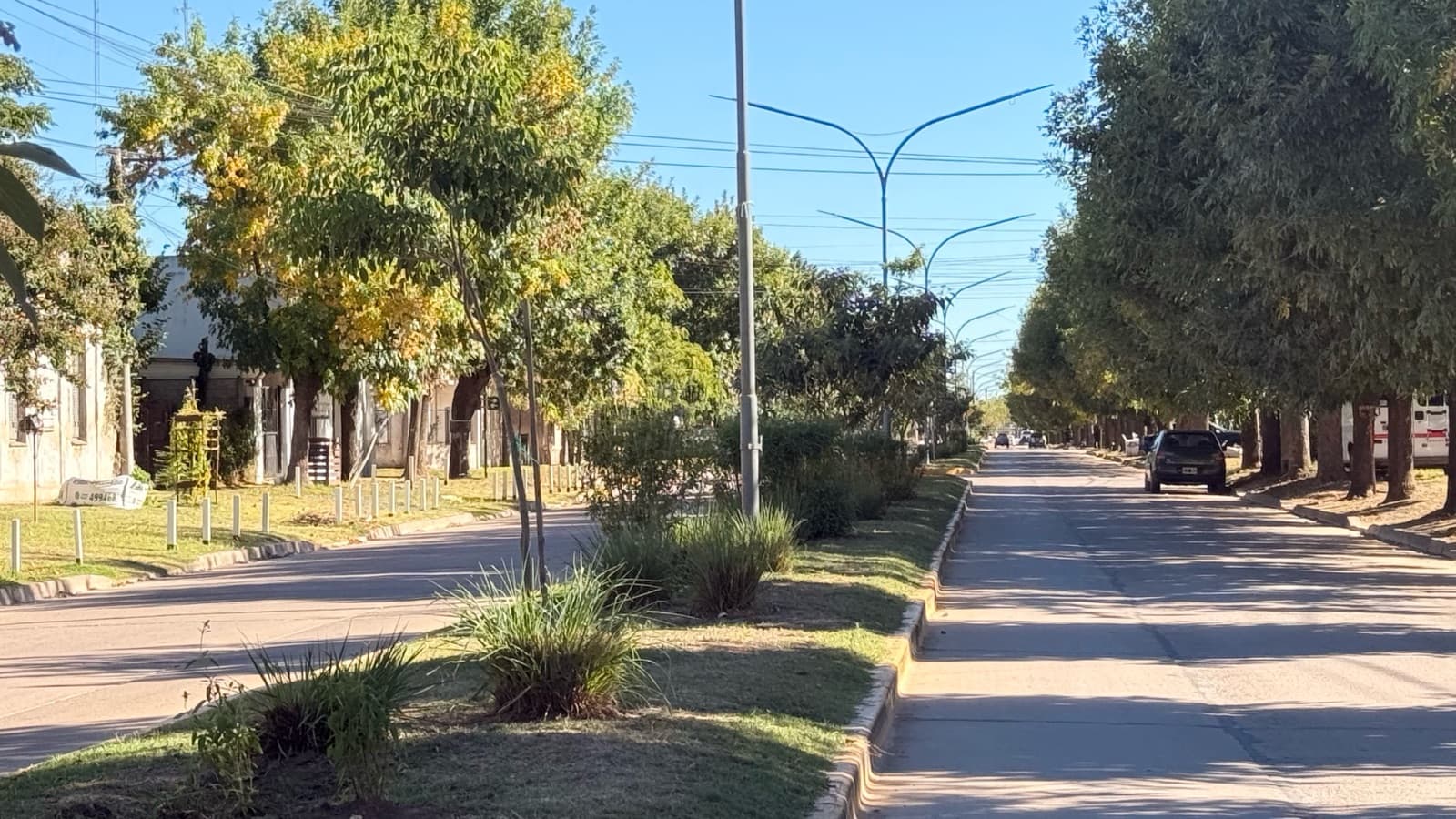 A great plot of land in Empalme Lobos, with a kitchen and a barbecue to be finished!